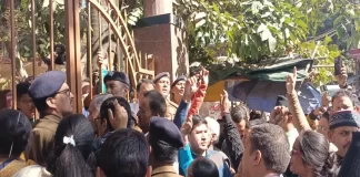 lathicharge in dehradun