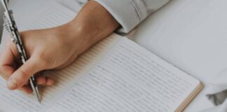 33 Self Discovery Journal Prompts (2022 Challenge)