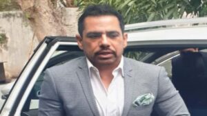 ROBERT VADRA 