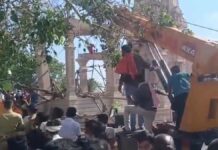 PARBHANI TEMPLE ACCIDENT : परभणी में हनुमान मंदिर की छत गिरने से 6 श्रद्धालुओं की मौत, कई मलबे में फंसे PARBHANI TEMPLE ACCIDENT