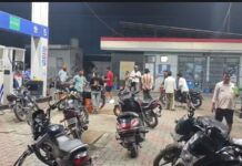 Rudrapur Petrol Adulteration : उत्तराखंड में तेल भरवाने के बाद बंद हुईं कई गाड़ियां, मिलावटी ईंधन का आरोप Rudrapur Petrol Adulteration